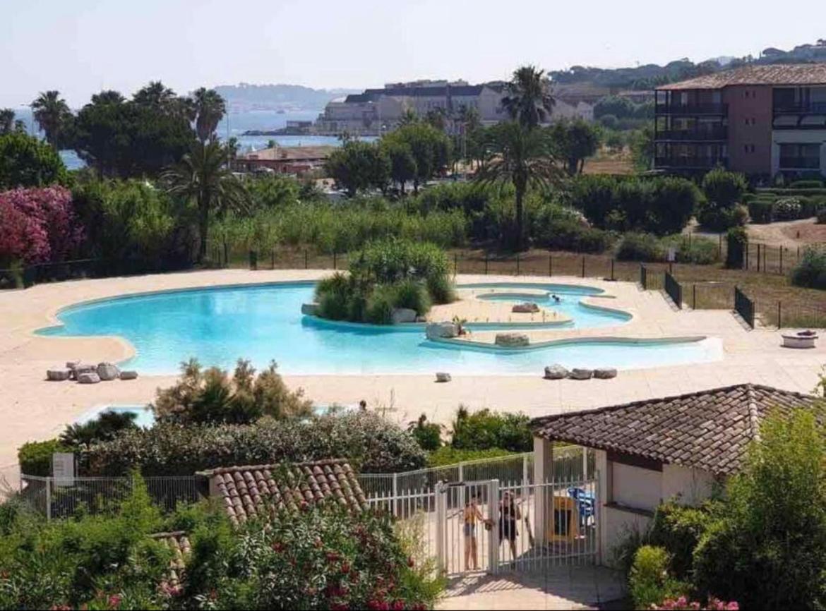 Plage / Beach / Marines De Gassin / Saint-Tropez Екстериор снимка
